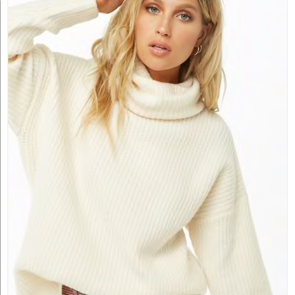 Forever 21 Sweaters - Cream oversized roll neck sweater !